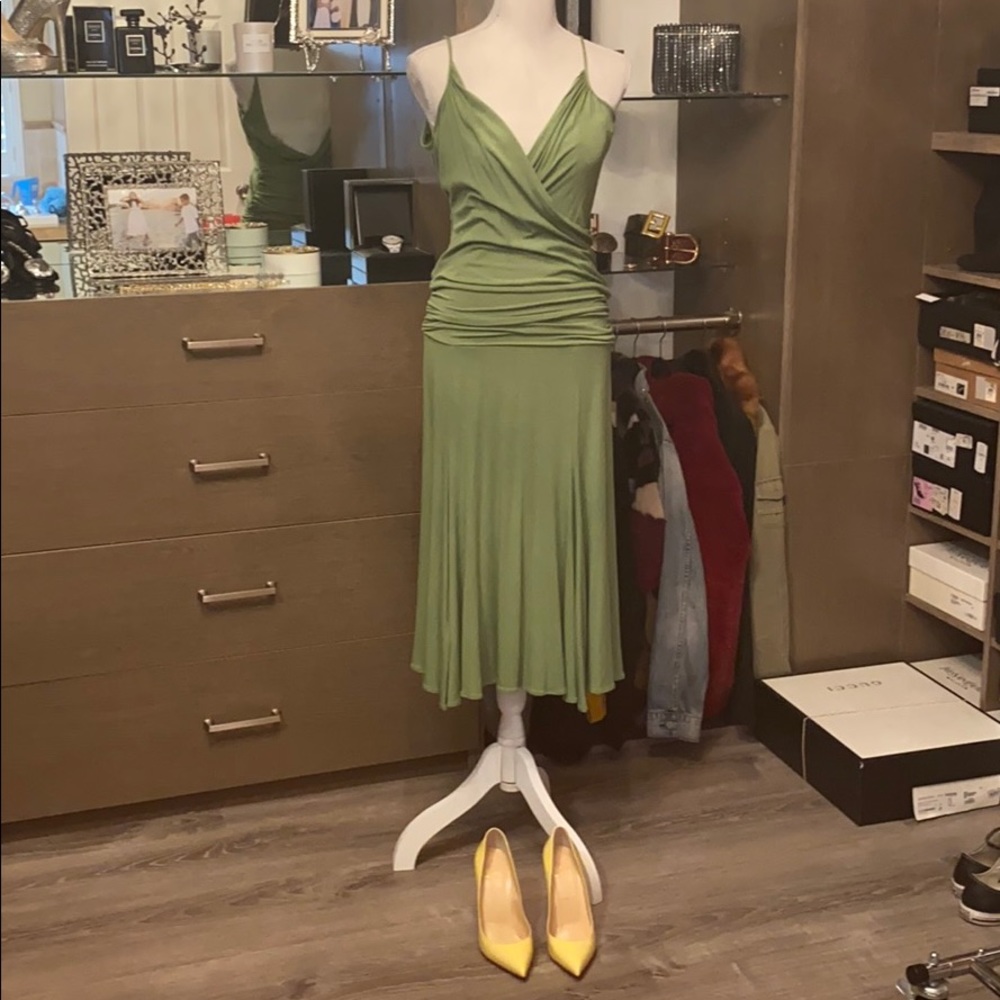 Bcbg midi dress rouching around waist